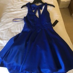 Brand new dress with pockets!!